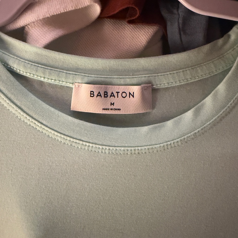 Aritzia Everyday T-shirt - Picture 2 of 2